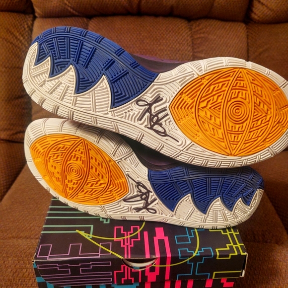 Nike Kyrie 6 "Enlightenment" Purple Sz 11 - Picture 2 of 4